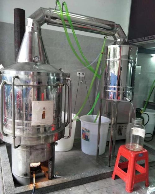 對(duì)比傳統(tǒng)釀酒設(shè)備,唐三鏡釀酒設(shè)備是如何確保產(chǎn)量和提升質(zhì)量