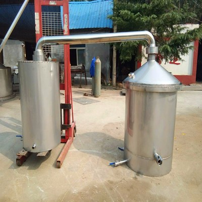 不銹鋼釀酒設(shè)備 家用200斤釀酒設(shè)備價(jià)格 廠家直銷(xiāo)食品級(jí)烤酒器圖片_高清圖_細(xì)節(jié)圖-曲阜市升輝機(jī)械設(shè)備 -